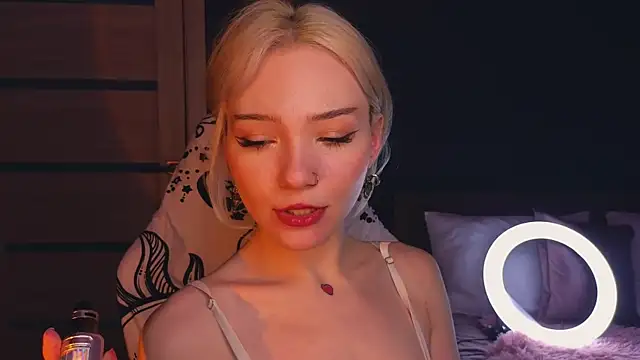 Snapshot of SandraBoyl chatting on 01-24-25, 04:16 SandraBoyl online show from 01-24-25, 04:16