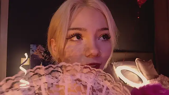 Snapshot of SandraBoyl chatting on 03-15-25, 04:24 SandraBoyl online show from 03-15-25, 04:24