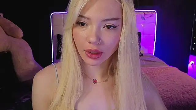 Snapshot of SandraBoyl chatting on 11-29-25, 02:14 SandraBoyl online show from 11-29-25, 02:14