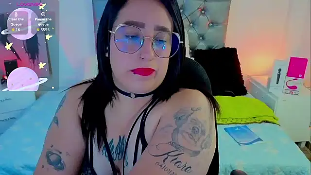 Snapshot of NatalieHarris chatting on 05-11-26, 06:27 NatalieHarris online show from 05-11-26, 06:27