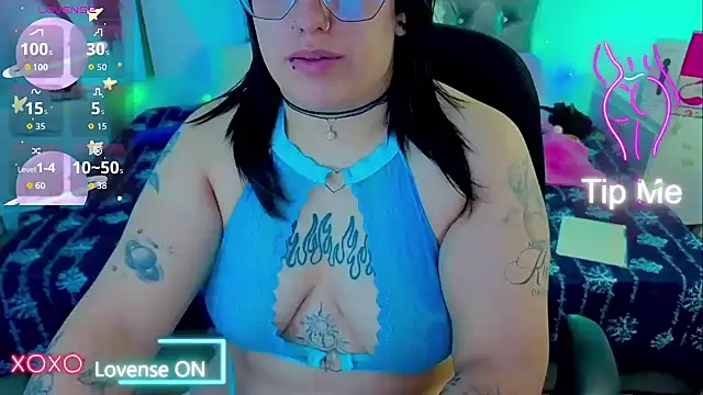 Snapshot of NatalieHarris chatting on 06-12-26, 05:45 NatalieHarris online show from 06-12-26, 05:45