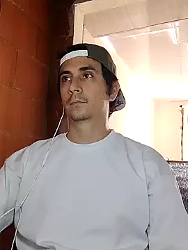 Snapshot of Rejy1992 chatting on 01-23-25, 07:51 Rejy1992 online show from 01-23-25, 07:51