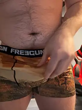 Snapshot of youlo71 chatting on 11-08-25, 11:36 youlo71 online show from 11-08-25, 11:36