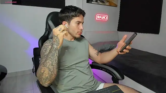 LucianSinclair online show from 11-15-25, 03:37