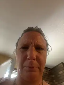 Snapshot of Everlyrose27 chatting on 09-12-25, 04:29 Everlyrose27 online show from 09-12-25, 04:29