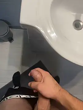 Mecchaud06 online show from 12-29-24, 03:57