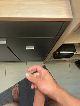 Mecchaud06 online show from 04-27-26, 05:33