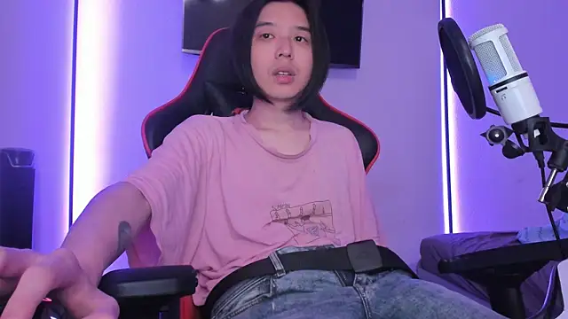 Snapshot of wexlee7 chatting on 09-13-25, 02:33 wexlee7 online show from 09-13-25, 02:33