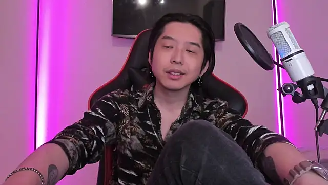 Snapshot of wexlee7 chatting on 10-04-25, 02:04 wexlee7 online show from 10-04-25, 02:04