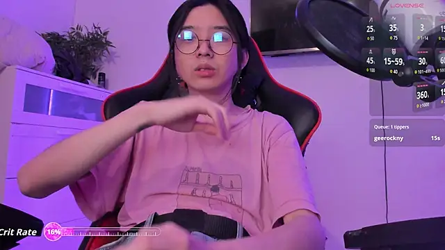 Snapshot of wexlee7 chatting on 10-24-25, 11:34 wexlee7 online show from 10-24-25, 11:34