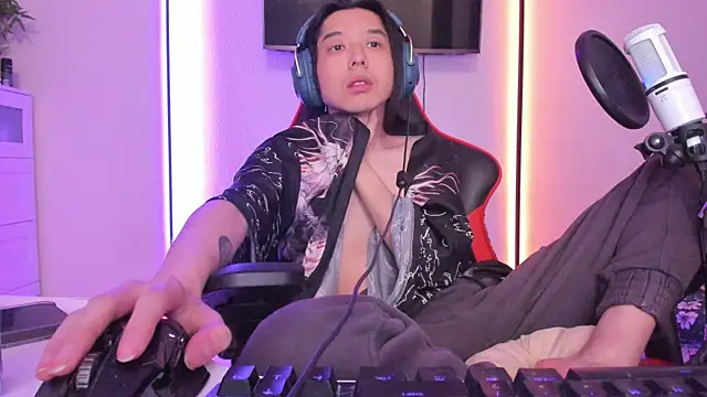 wexlee7 online show from 11-09-25, 12:53