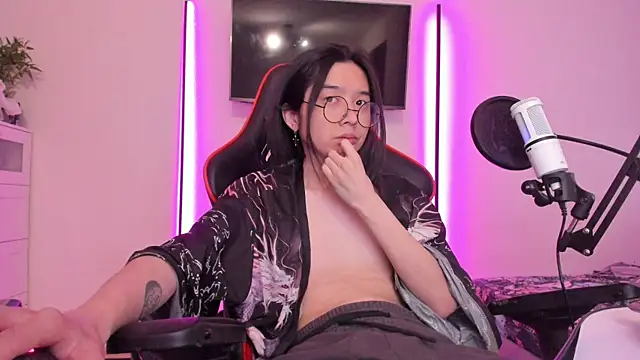 wexlee7 online show from 11-28-25, 10:18