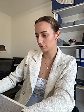 Hii Lolla online show from 04-28-26, 09:14