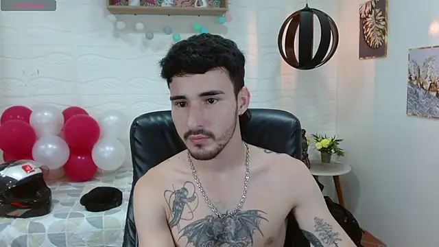 Snapshot of DmitriSanders chatting on 02-22-25, 09:48 DmitriSanders online show from 02-22-25, 09:48