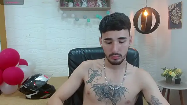 Snapshot of DmitriSanders chatting on 03-08-25, 02:51 DmitriSanders online show from 03-08-25, 02:51