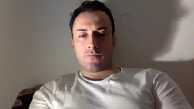 Snapshot of mainnrd chatting on 12-18-25, 05:19 mainnrd online show from 12-18-25, 05:19