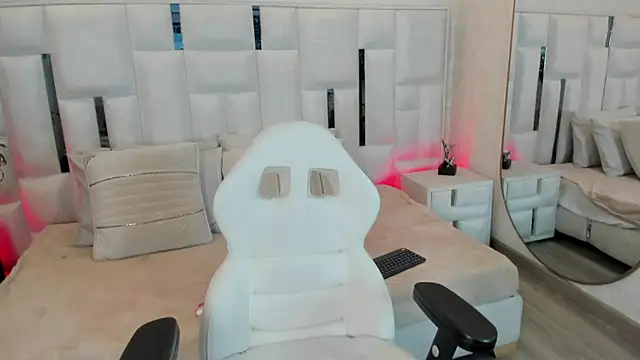 imkrystall online show from 11-28-25, 09:17