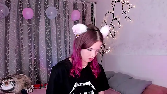 Snapshot of space_cowgirl chatting on 02-19-25, 03:39 space cowgirl online show from 02-19-25, 03:39