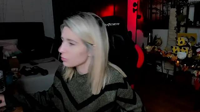 Lisaonthemoon online show from 09-30-25, 06:13