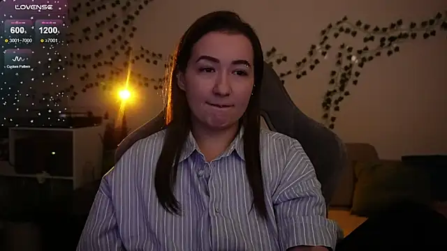 Megan  Hart online show from 11-15-25, 12:52