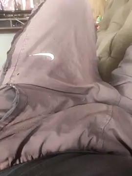 Snapshot of dredre1069 chatting on 11-06-25, 06:20 dredre1069 online show from 11-06-25, 06:20