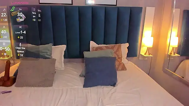 Snapshot of CheneellLorens chatting on 12-02-24, 08:33 CheneellLorens online show from 12-02-24, 08:33