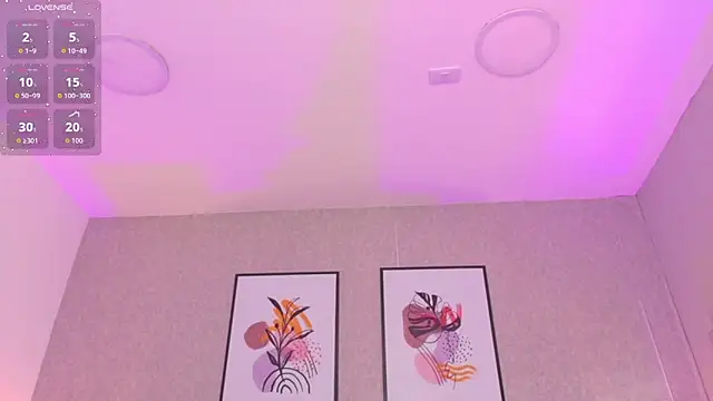 Snapshot of CheneellLorens chatting on 10-09-25, 07:01 CheneellLorens online show from 10-09-25, 07:01