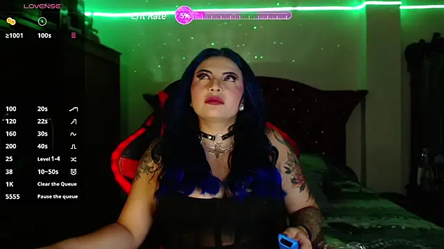 Snapshot of black_wiidow chatting on 02-26-25, 06:26 black wiidow online show from 02-26-25, 06:26