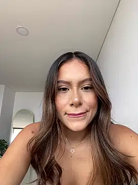 Snapshot of AndreaMartini chatting on 03-08-25, 06:16 AndreaMartini online show from 03-08-25, 06:16