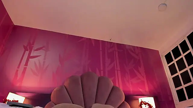 Lezy  online show from 02-24-25, 09:41