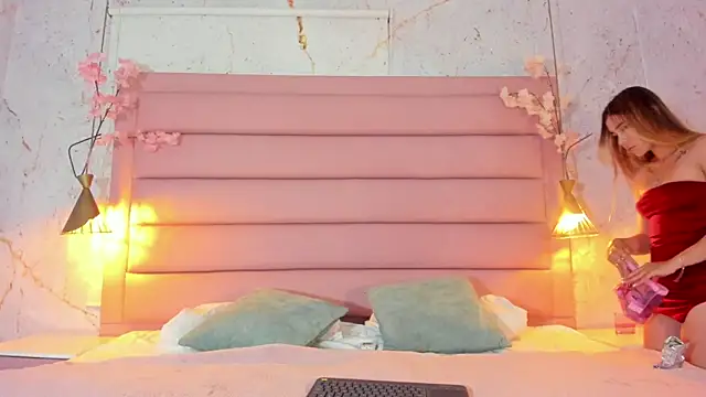 Lezy  online show from 10-15-25, 07:36