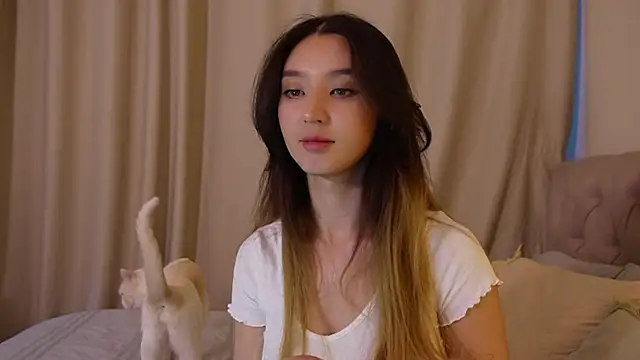 Snapshot of Sarasuo1 chatting on 12-02-24, 11:01 Sarasuo1 online show from 12-02-24, 11:01