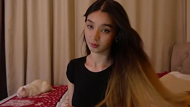 Snapshot of Sarasuo1 chatting on 12-18-24, 11:24 Sarasuo1 online show from 12-18-24, 11:24