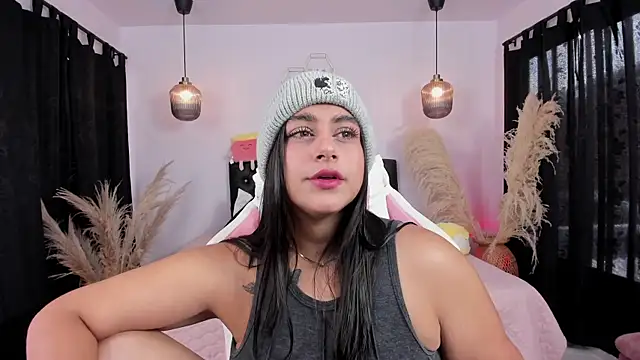 GabyRhodes online show from 03-17-25, 07:37