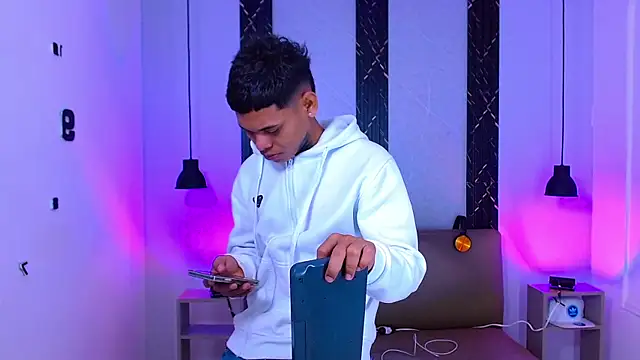 Damar fhelipe online show from 10-12-25, 04:11