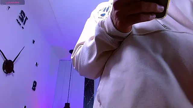 Damar fhelipe online show from 10-14-25, 04:24