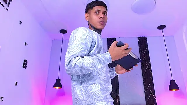 Damar fhelipe online show from 10-22-25, 04:02