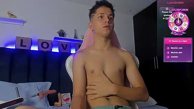 Snapshot of Issac_james_ chatting on 03-18-25, 03:20 Issac james  online show from 03-18-25, 03:20