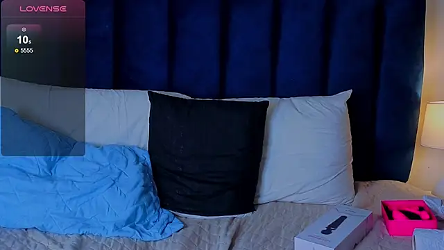 Issac james  online show from 04-09-26, 06:52