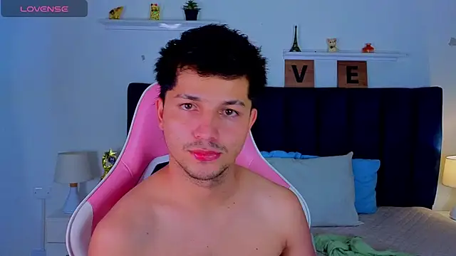 Issac james  online show from 04-28-26, 06:40