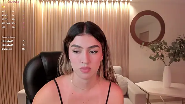 PaulinaSantos  online show from 03-21-25, 01:34