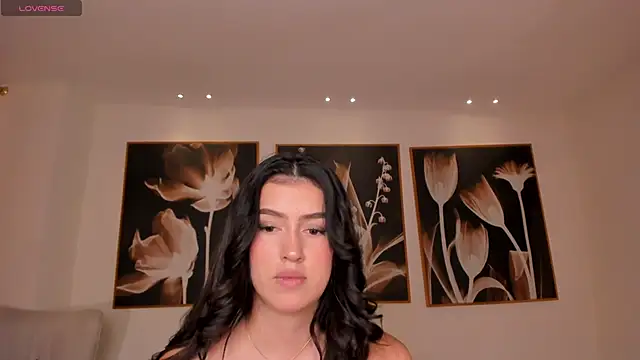 Snapshot of PaulinaSantos_ chatting on 11-05-25, 07:36 PaulinaSantos online show from 11-05-25, 07:36