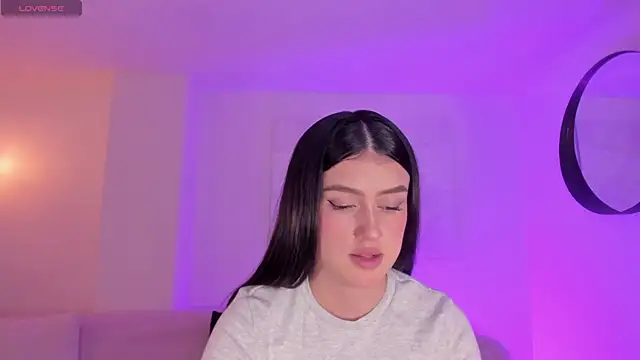 Snapshot of PaulinaSantos_ chatting on 11-06-25, 07:59 PaulinaSantos online show from 11-06-25, 07:59