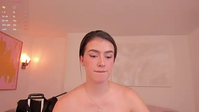 PaulinaSantos  online show from 12-21-25, 05:31