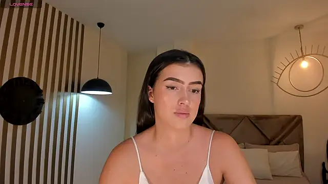 PaulinaSantos  online show from 04-28-26, 06:24