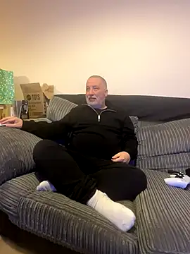 LondonTeffy online show from 10-23-25, 08:40