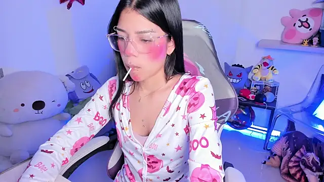 cutestephuwu online show from 10-10-25, 11:37