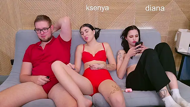 Ksenny online show from 11-22-25, 08:08