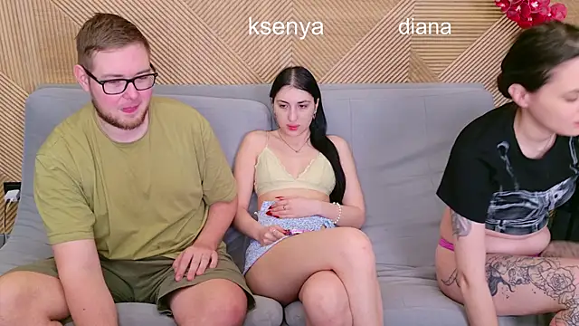 Ksenny online show from 04-27-26, 06:44