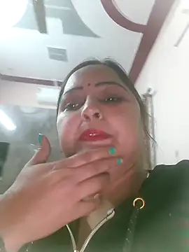 Snapshot of Dianaa9 chatting on 01-02-25, 04:13 Dianaa9 online show from 01-02-25, 04:13